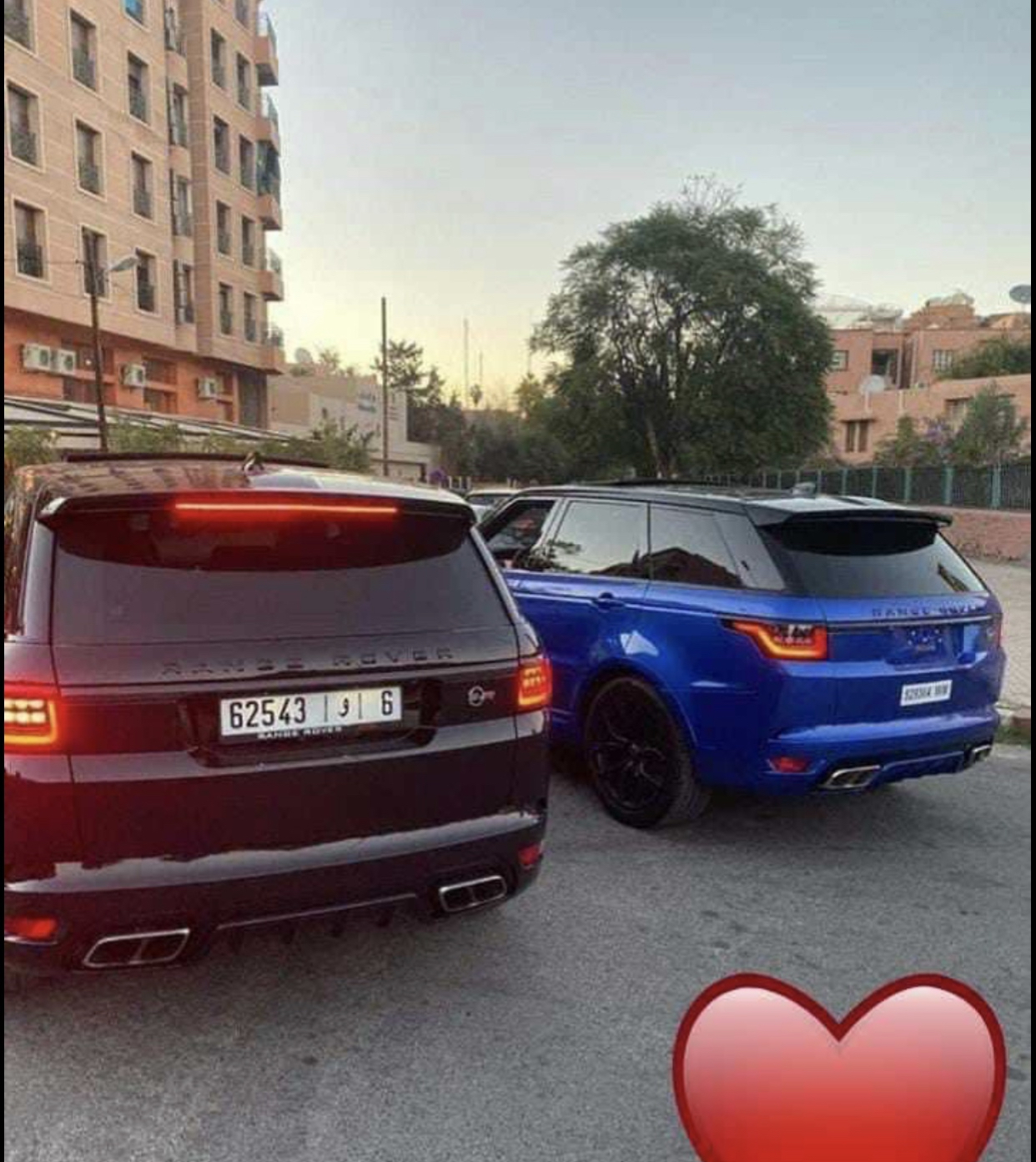 رنج روفر سبورت  اس في ار  موديل 2020 فل كامل 